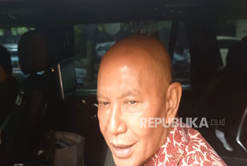 Ketua DPP PDIP Said Abdullah saat ditemui di depan kediaman Megawati di Jalan Teuku Umar Nomor 27A, Menteng, Jakarta Pusat, Jumat (21/2/2025).