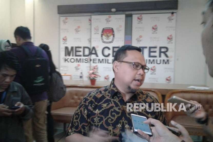 Ketua DPP PKB Lukman Edy saat memberikan keterangan kepada wartawan di kantor KPU, Menteng, Jakarta Pusat, Senin (17/9).