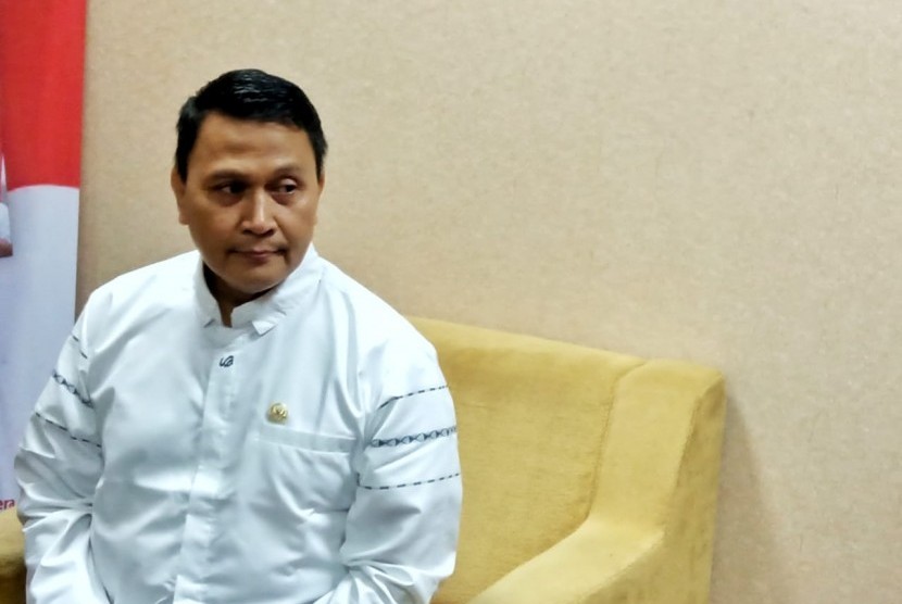 Ketua DPP PKS, Mardani Ali Sera menanggapi bergabungnya Partai Gerindra ke dalam kabinet Joko Widodo-Ma'ruf Amin di Gedung Nusantara II, Kompleks Parlemen, Jakarta, Selasa (22/10).