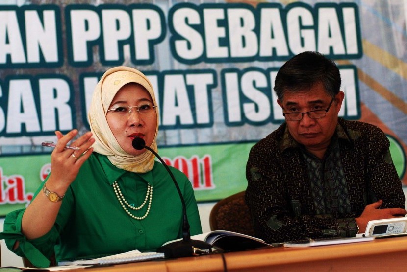 Ketua DPP PPP Reni Marlinawati (kiri) 