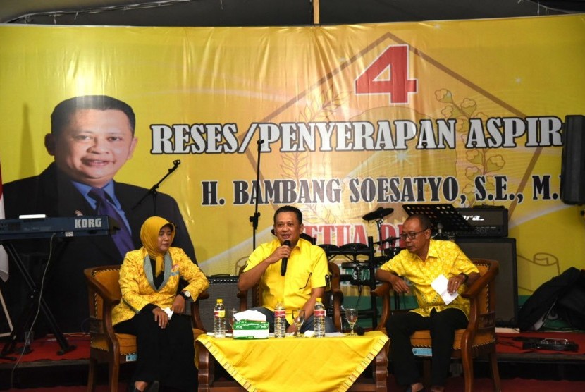 Ketua DPR, Bambang Soesatyo saat melakukan reses di Kebumen.