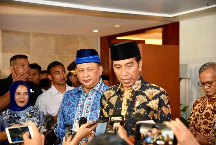 Ketua DPR RI Bambang Soesatyo (Bamsoet) dan Presiden Jokowi.
