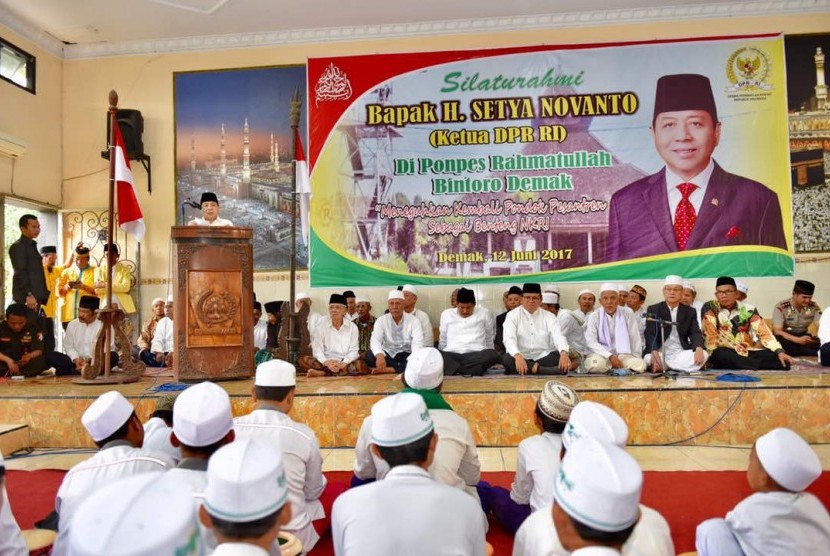 Ketua DPR RI Setya Novanto melakukan Safari Ramadhan ke Pesantren Rahmatullah Demak