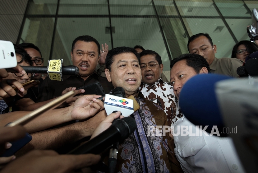Ketua DPR RI Setya Novanto menjawab pertanyaan wartawan (Ilustrasi)