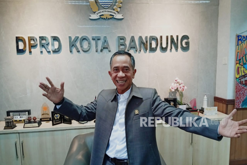 Ketua DPRD Kota Bandung Asep Mulyadi