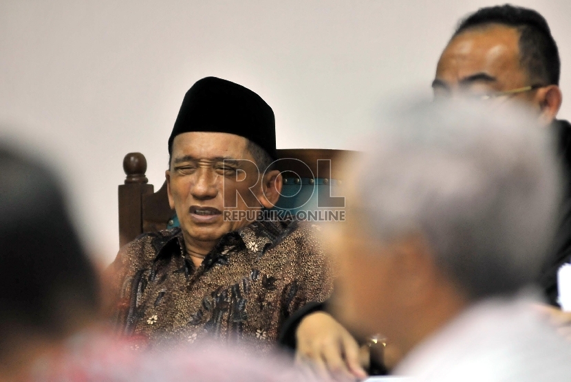 Ketua DPRD nonaktif Bangkalan Fuad Amin Imron menjalani sidang dengan agenda keterangan saksi ahli di Pengadilan Tipikor, Jakarta, Senin (22/6). 