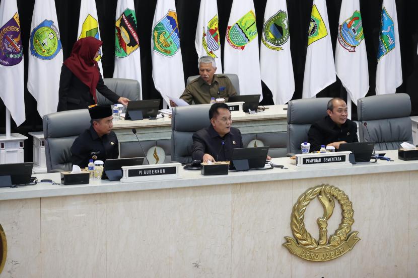 Ketua DPRD Provinsi Jawa Barat sementara Brigadir Jenderal TNI (Purn) Taufik Hidayat di Kota Bandung. Selasa, (1/9/24).