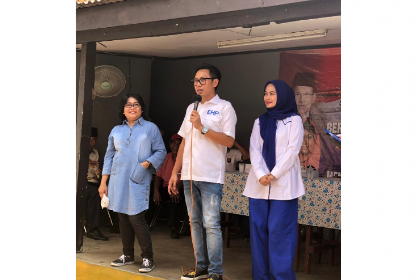 Ketua DPW PAN DKI Jakarta, Eko Hendro Purnomo (Eko Patrio) bersama caleg dari PAN, Mimy Zamilah