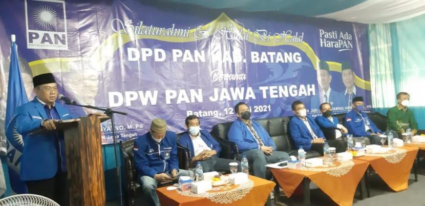 Ketua DPW PAN Jateng Prof Suyatno, saat  acara Halal-Bihalal dan Pengukuhan DPD PAN Kabupaten Batang, Jawa Tengah,  Sabtu (12/6).
