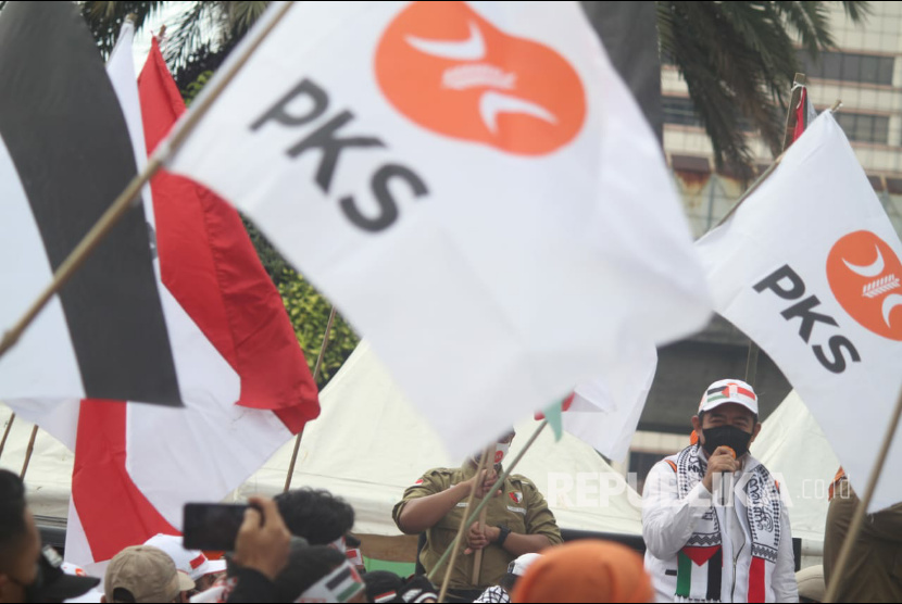 DPW PKS DKI Jakarta. PKS menjadi partai dengan perolehan suara tertinggi di Dapil 5 DKI Jakarta.