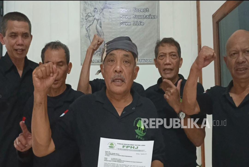 Ketua Forum Penyelamat Hutan Jawa (FPHJ), Eka Santosa, menyampaikan surat terbuka kepada Presiden Prabowo Subianto Republik Indonesia