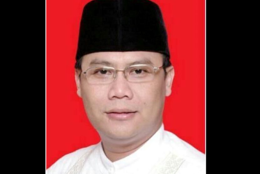 Ketua Fraksi PDI Perjuangan MPR RI   Dr. Ahmad Basarah.        