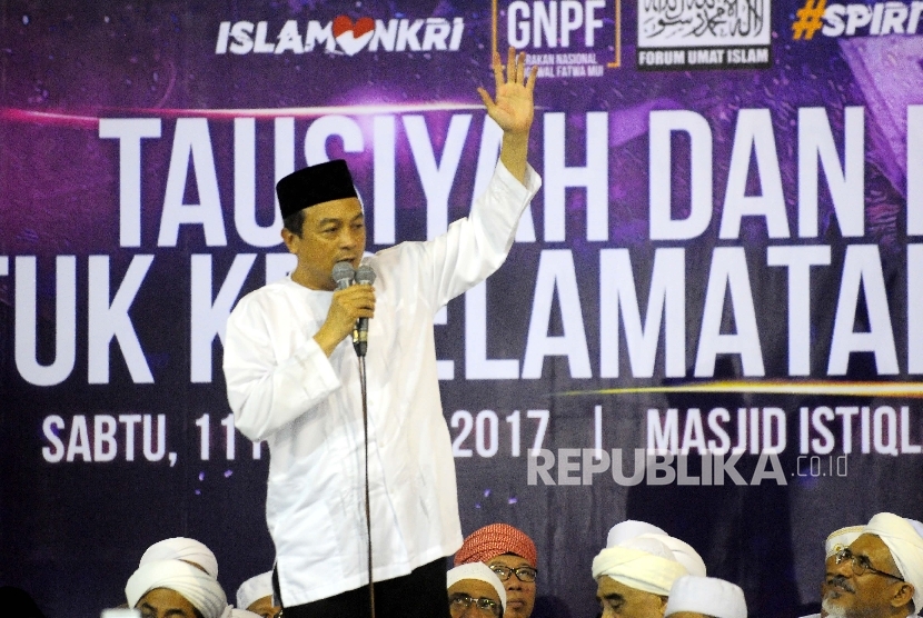Ketua Gerakan Nasional Pengawal Fatwa Majelis Ulama Indonesia (GNPF-MUI) Bachtiar Nasir.