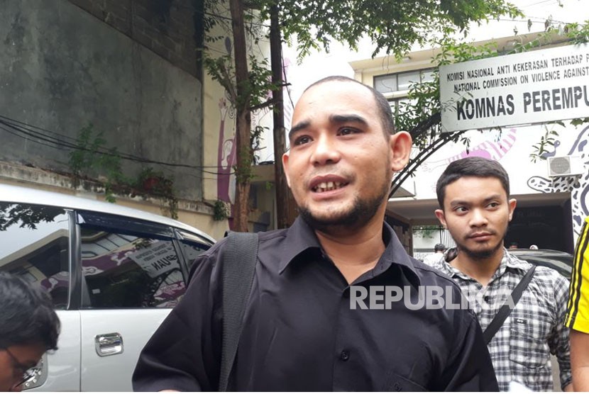 Ketua Gerakan Pemuda Anti Komunis (GEPAK) Rahmat Himran temui Komisioner Komnas HAM terkait pelaporan YPKP 65 di Kantor Komnas HAM, Jakarta, Rabu (15/11). 