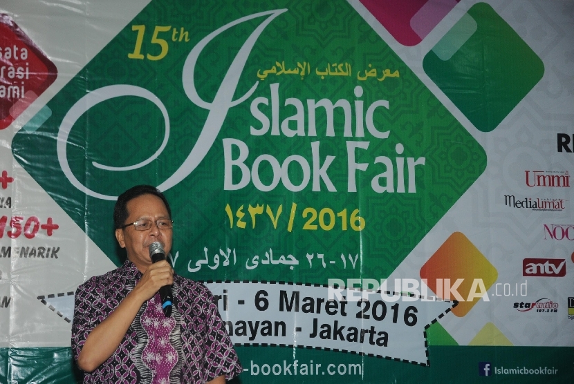 Ketua IKAPI DKI Jakarta Evi Afrizal Sinaro menyampaikan kata sambutannya pada acara tehnikal meeting Islamic Book Fair 2016, di Jaakrta Rabu (27/1). 