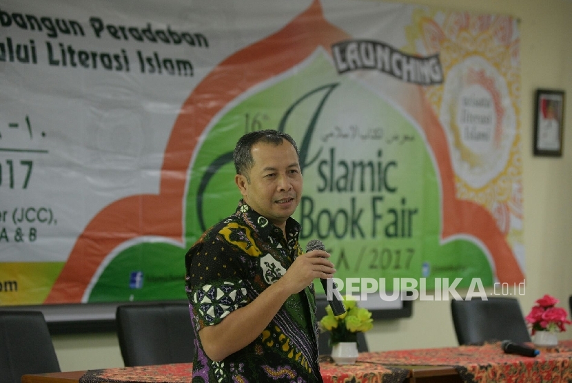 Ketua Ikatan Penerbit Indonesia (Ikapi) DKI Jakarta Hikmat Kurnia memberikan sambutan saat launching IBF 2017, Jakarta, Rabu (9/11).