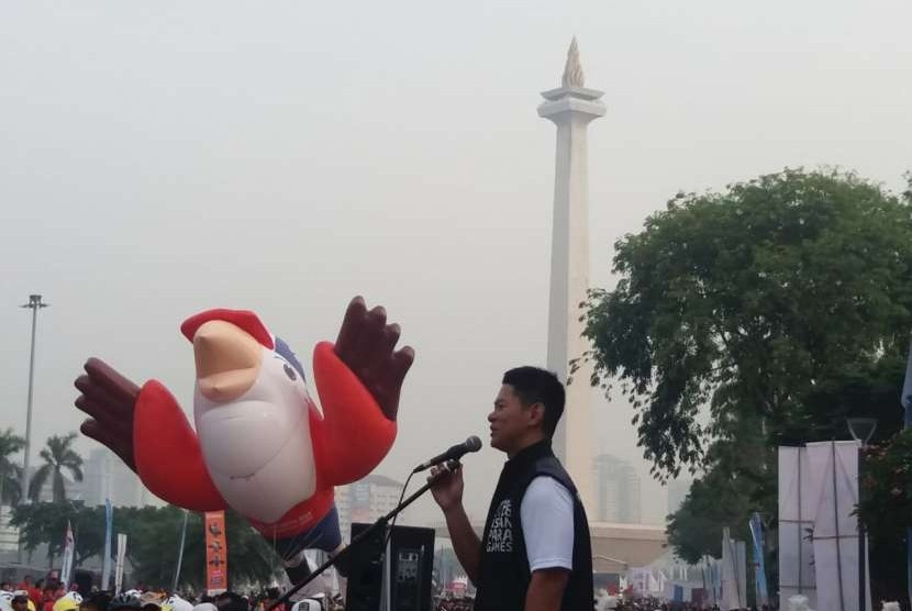 Ketua INAPGOC, Raja Sapta Oktohari dalam sambutannya di Parade Momo Asian Paragames 2018, Ahad (23/9).