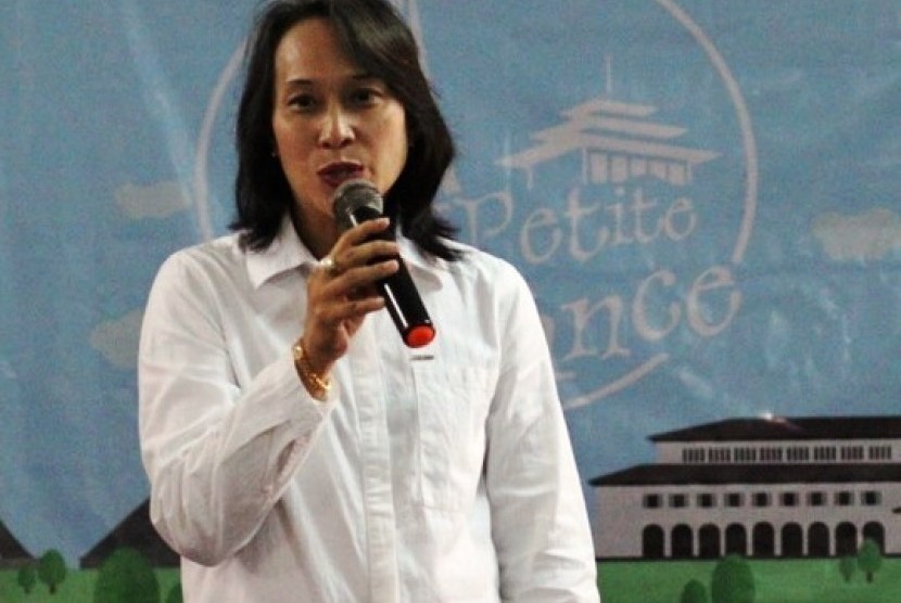 Ketua Jurusan Bahasa Perancis STBA Yapari Dra. Lina Syawalina, Dipl. CIFR, M.Pd. di Bandung, Kamis (26/4).