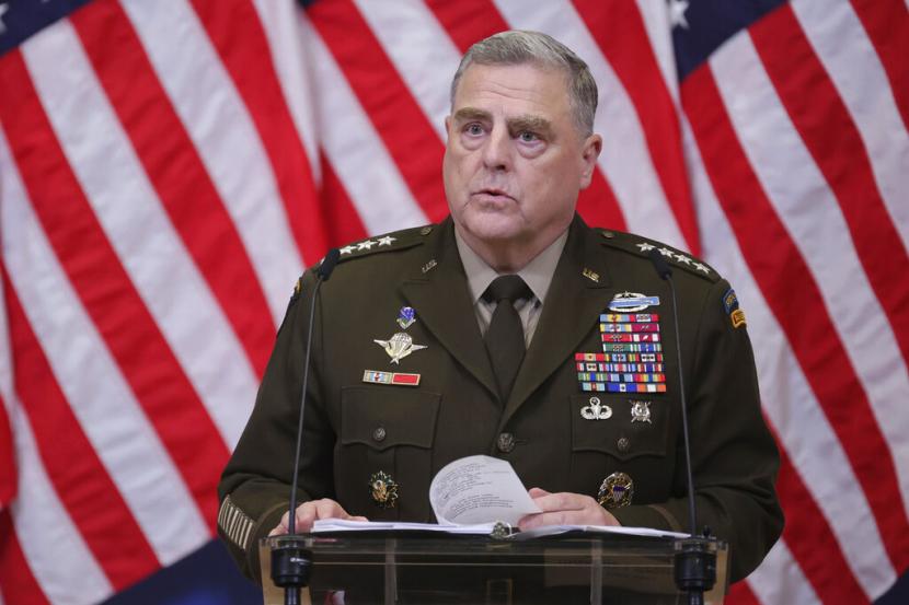 Panglima Angkatan Bersenjata Amerika Serikat (AS) Jenderal Mark Milley melakukan kunjungan mendadak ke pangkalan militer AS di Suriah, Sabtu (4/3/2023).
