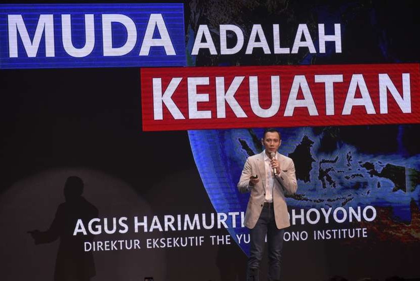 Ketua Komando Tugas Bersama (Kogasma) pemenangan Pemilu Partai Demokrat, Agus Harimurti Yudhoyono (AHY) menyampaikan orasi politik di Jakarta, Jumat (3/8).
