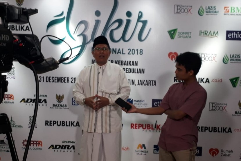 Ketua Komisi Dakwah MUI, KH Cholil Nafis menghadiri acara Dzikir Nasional di Masjid At-Tin, TMII, Jakarta, Senin (31/12). 