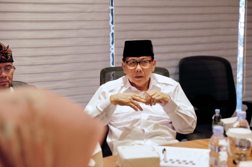 Ketua Komisi III DPRD Provinsi Jawa Barat Phinera Wijaya saat melaksanakan kunjungan kerja ke Bank BJB syariah Soepomo, BJB Cabang Ashim Ashari dan Jasa Sarana, belum lama ini.