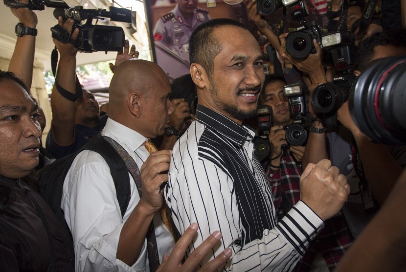 Ketua Komisi Pemberantasan Korupsi (KPK) Abraham Samad memenuhi panggilan Bareskrim Polri di Jakarta, Rabu (24/6). 