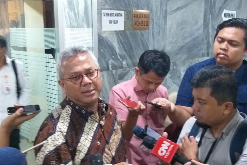 Ketua Komisi Pemilihan Umum (KPU) RI Arief Budiman saat diwawancarai wartawan.