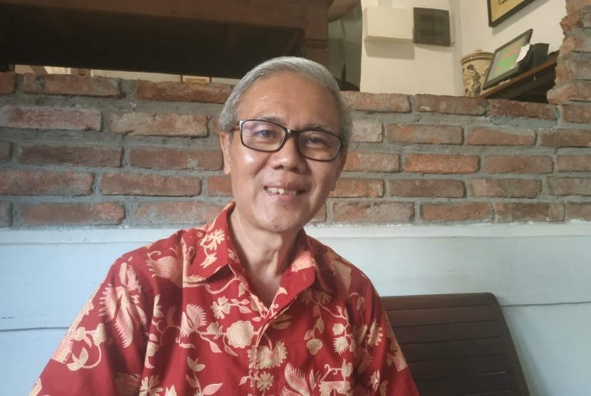 Ketua Komisi pendidikan dan Kaderisasi MUI, Dr Sudarnoto Abdul Hakim saat ditemui di Jl. Ciniki Raya, Menteng, Jakarta Pusat, Sabtu (20/7). 