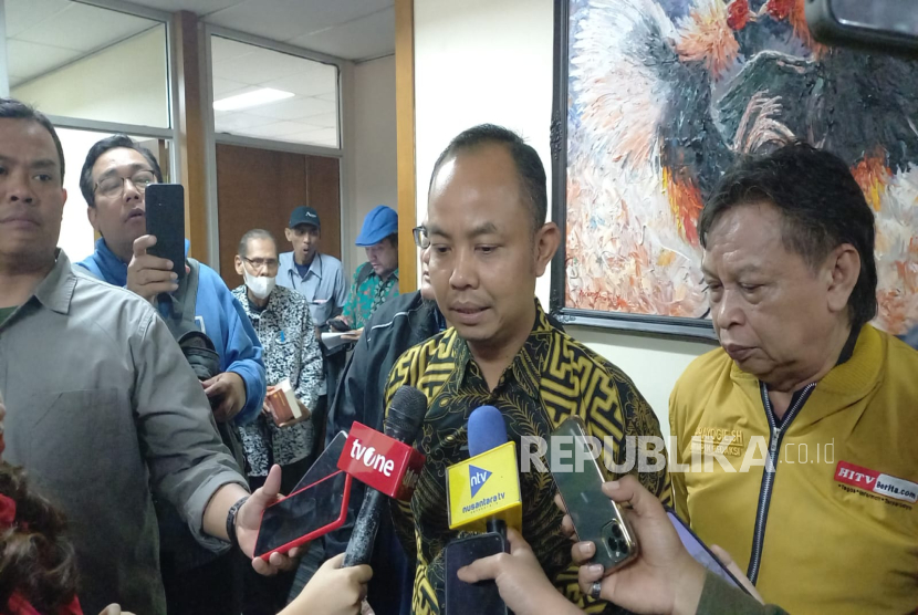 Ketua Komisi Pengaduan dan Penegakan Etika Pers Dewan Pers Muhammad Jazuli saat memberikan keterangan di Gedung Dewan Pers, Jakarta Pusat, Selasa (5/8/2025).
