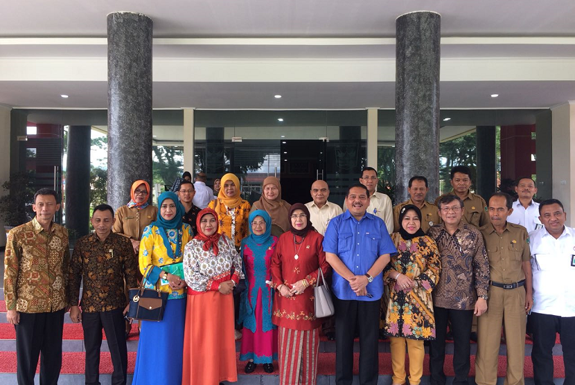 Ketua Komite II Dewan Perwakilan Daerah Republik Indonesia (DPD RI) Parlindungan Purba dalam rangka Pengawasan Undang-Undang (UU) No. 18 Tahun 2012 Tentang Pangan di Pemerintah Provinsi Sumatera Barat (Sumbar).