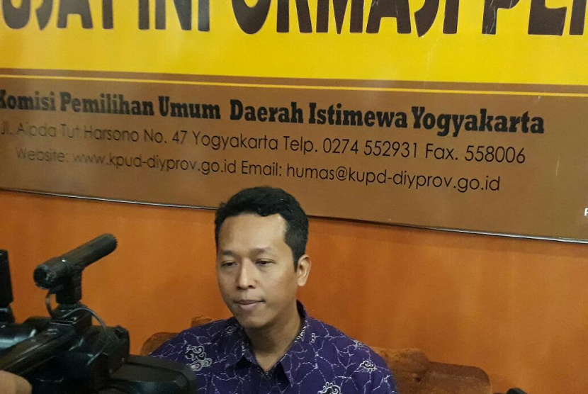 Ketua KPU DIY, Hamdan Kurniawan, saat ditemui di Kantor KPU DIY, Jumat (22/12).