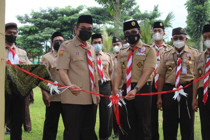 Ketua Kwarcab Kabupaten Bogor resmikan Buper Pesantren Darul Muttaqien.