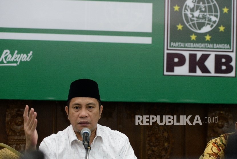 Ketua Lajnah Pemenangan Pemilu (LPP) Partai Kebangkitan Bangsa (PKB) Marwan Jafar memberikan paparan di Kantor DPP PKB, Jakarta, Selasa (13/6).