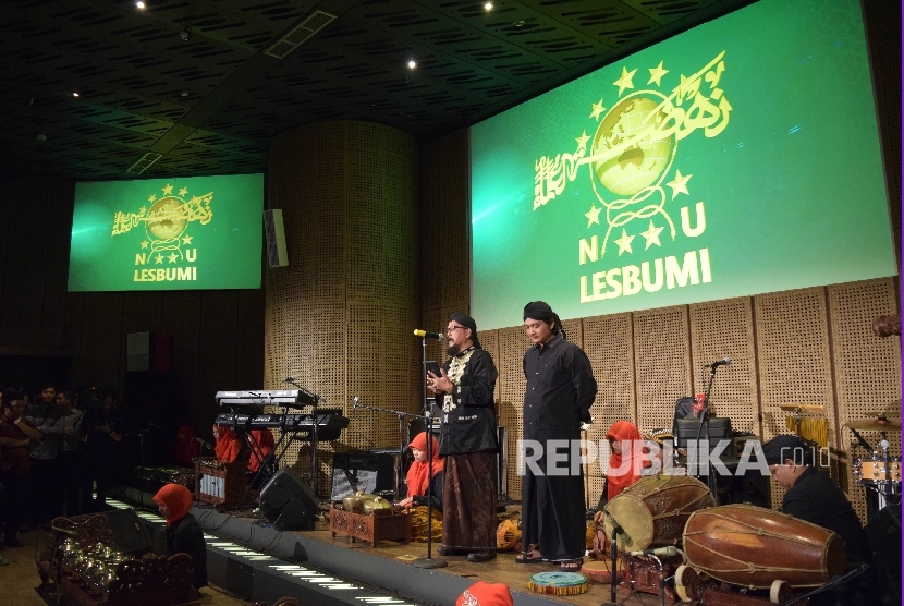   Ketua Lembaga Seniman Budayawan Muslimin Indonesia (LESBUMI) PBNU .