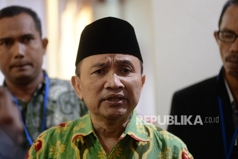 Ketua LP Maarif NU Pusat Arifin Junaidi memberikan keterangan kepada wartawan tentang Kejahatan pornografi pada anak usia dini, Jakarta, Kamis (23/3).
