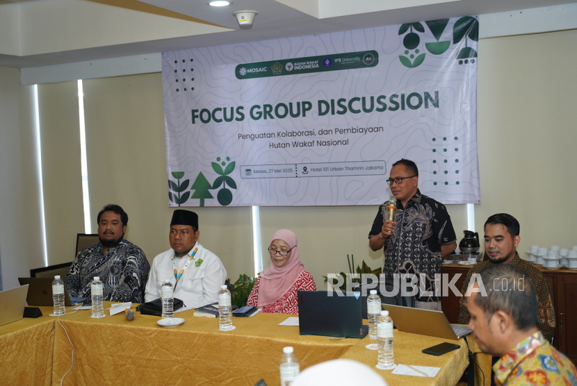 Ketua MOSAIC Nur Hasan Murtiaji memberikan sambutan saat FGD di Jakarta, Senin (27/5/2025).