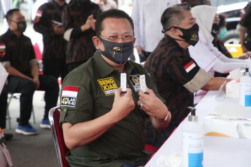 Ketua MPR RI Bambang Soesatyo bersama Keluarga Besar Polri menggelar rapid test. MPR pun meminta tes Covid-19 terdesentralisasi