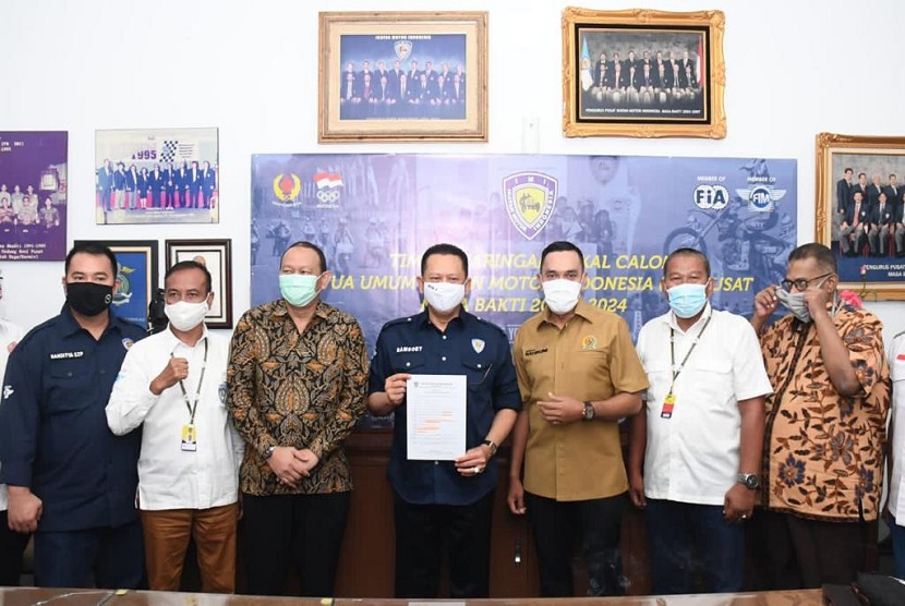 Ketua MPR RI Bambang Soesatyo mendorong komunitas motor di berbagai daerah turut menginisiasi lahirnya pusat-pusat usaha modifikasi otomotif di masing-masing daerahnya. 