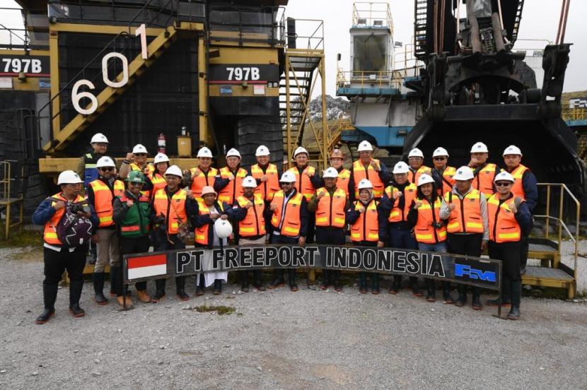 Ketua MPR RI Bambang Soesatyo mengajak Freeport McMoran Copper & Gold Inc serta PT Indonesia Asahan Alumunium (Inalum) sebagai induk usaha PT Freeport Indonesia agar selalu mengedepankan kepentingan masyarakat Papua dalam menjalankan aktifitas penambangannya. 