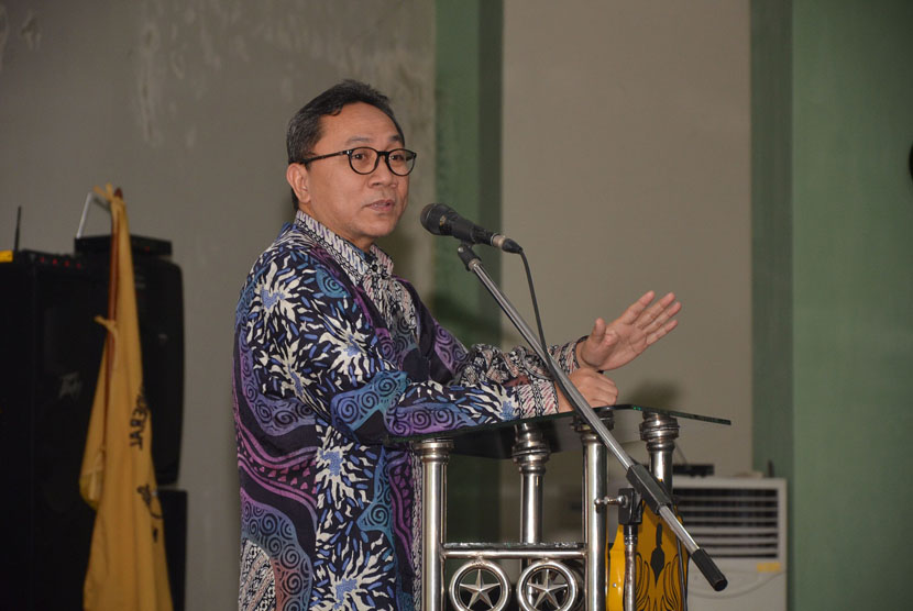 Ketua MPR RI Dr. Zulkifli Hasan, SE.,MM sampaikan tiga hal yang menjadi modal keberhasilan Indonesia  masa depan dihadapan mahasiswa Universitas Jenderal Soedirman (Unsoed), Kamis(3/9).