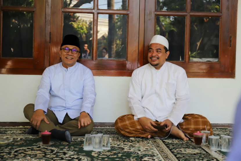 Ketua MPR RI Zulkifli Hasan berkunjung ke Pesantren Al-Amien Prenduan, Sumenep Selasa (17/4). 