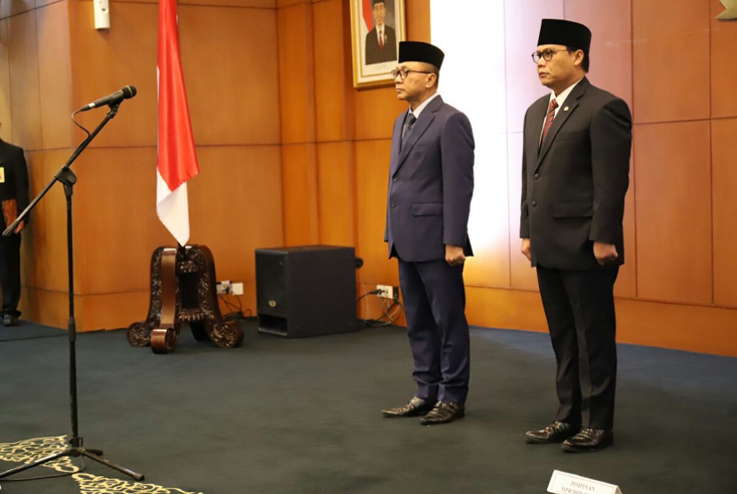 Ketua MPR RI Zulkifli Hasan melantik 10 Anggota PAW MPR.