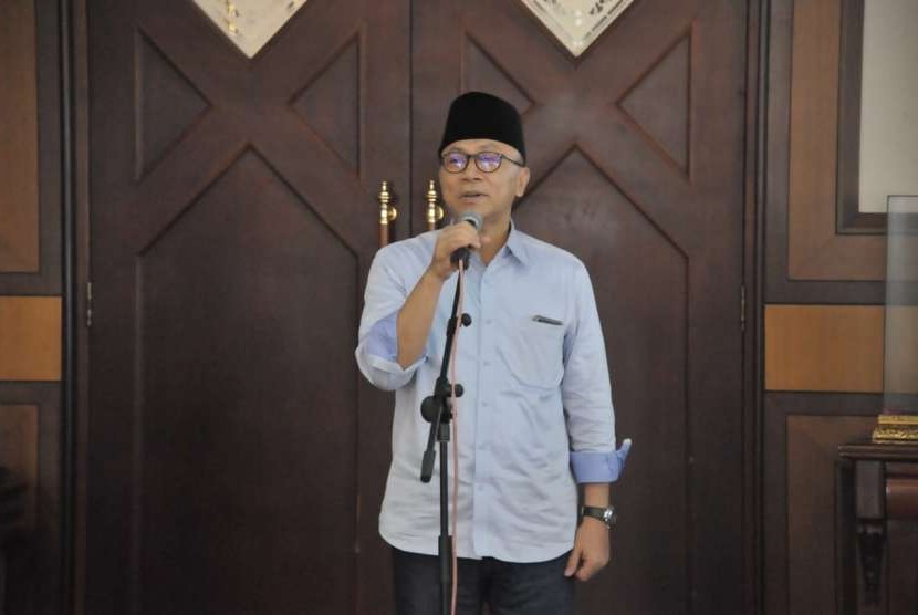 Ketua MPR Zulkifli Hasan berkunjung ke pabrik garmen terbesar di Asia Tenggara PT. Sri Rejeki Isman Textile (Sritex) di Kabupaten Sukoharjo, Jawa Tengah, Sabtu (22/9).