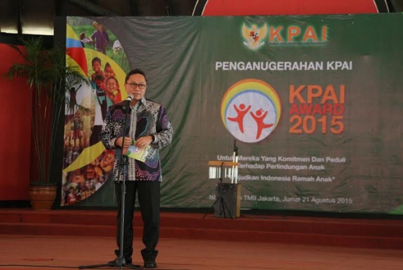 Ketua MPR Zulkifli Hasan menghadiri KPAI Award.