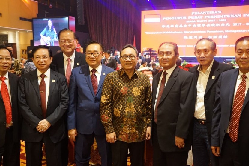 Ketua MPR Zulkifli Hasan saat menghadiri pengukuhan Ketua Umum Indonesia-Tionghoa (INTI), Kamis (9/11).