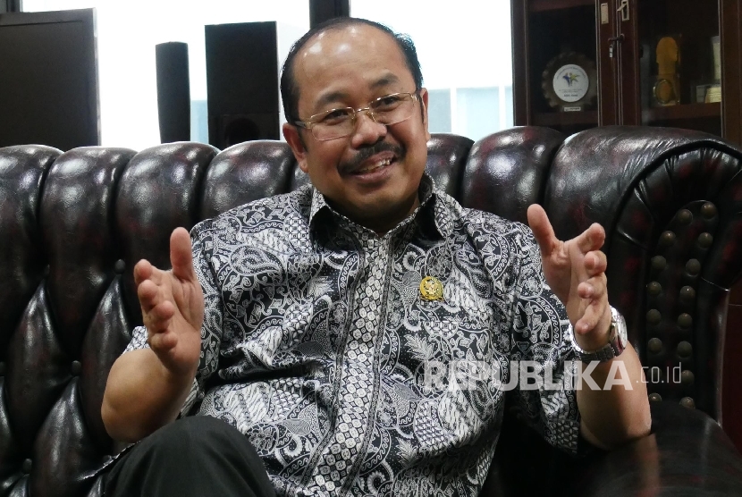 Ketua Ombudsman Republik Indonesia, Amzulian Rifai. (Republika/ Darmawan)