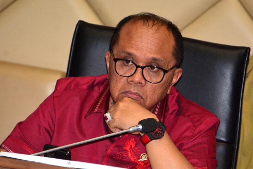 Wakil Ketua Komisi II DPR RI Junimart Girsang menyatakan KPU tidak perlu berkonsultasi terkait putusan MK. Ilustrasi.