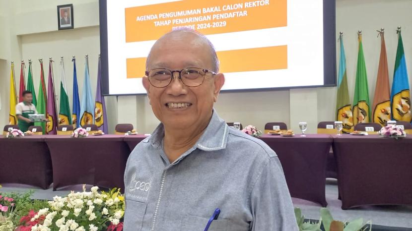 Ketua Panitia Pelaksana Pemilihan Rektor Unpad Nadjib Riphat Kesoema