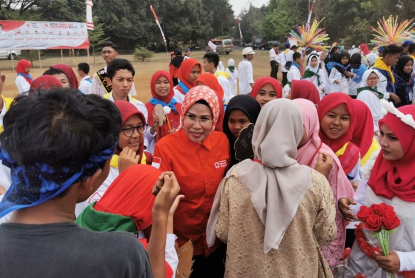 Ketua PMI Provinsi Banten Ratu Tatu Chasanah membuka Jumpa Bakti Gembira (Jumbara) Palang Merah Remaja (PMR) III di Puspitek, Serpong, Kota Tangerang Selatan, Selasa-Kamis (17-19/9).